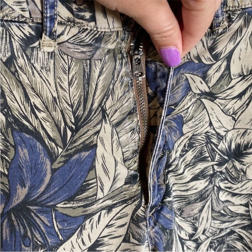 Abercrombie Fitch Shorts Floral tropical Print Stretch
Size 34 - Picture 8 of 12